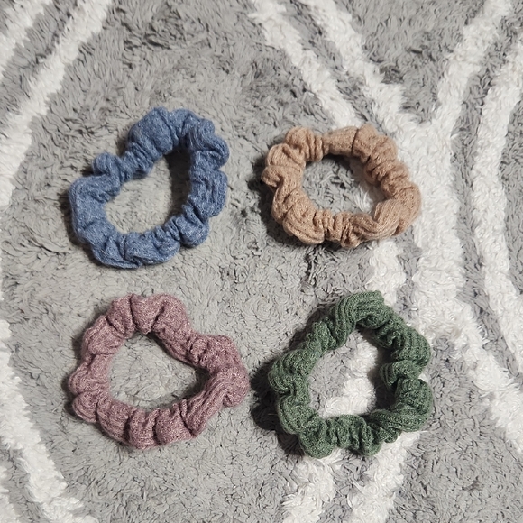 Assorted Color Scrunchie Set - Picture 2 of 5